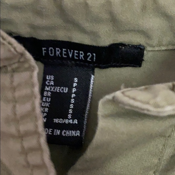 cropped long sleeve army green shirt - Picture 2 of 2